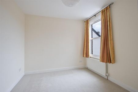 3 bedroom detached house to rent - Photo 5