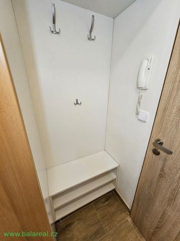 Pronájem bytu 2+kk 33 m², Charbulova , Brno - Fotografie 2