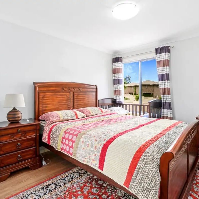 “Well Presented 4 Bedroom Townhouse Close to Blacktown CBD!” - Photo 1