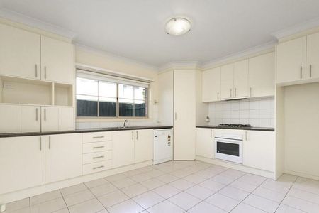 3/268 Hope Street, Brunswick West VIC 3055 - Photo 2