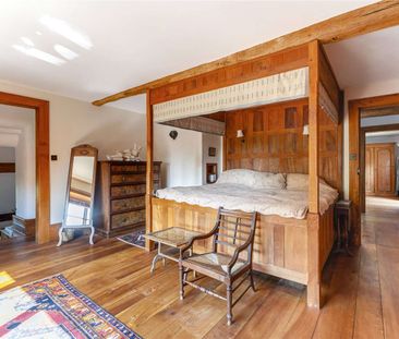 Exceptional detached barn conversion - Photo 5