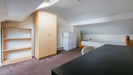 5 bedroom flat to rent - Photo 3