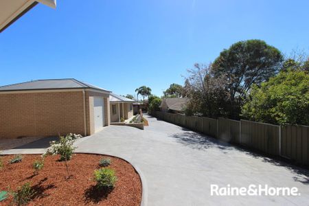 FREESTANDING VILLA- Available 28/11/25 - Photo 2