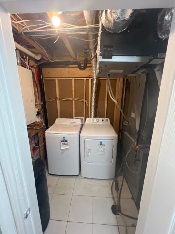 For Lease - 115 Chessington Avenue, East Gwillimbury, Ontario - Photo 2