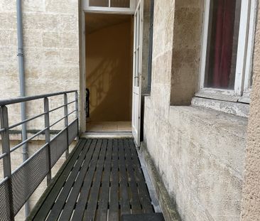 Location Appartement 2 pièces 37m² BORDEAUX 33000 - Photo 3