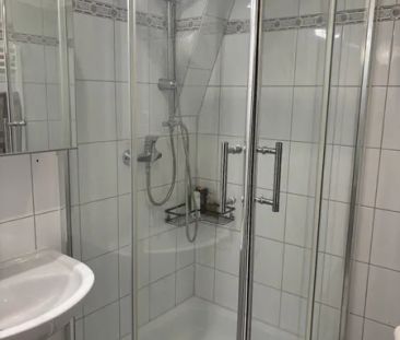 Düsseldorf-Eller: Großzügige 2-Zimmer-Dachgeschoss-Wohnung! - Photo 6