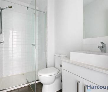 Great Location in the Heart of Essendon - Photo 4