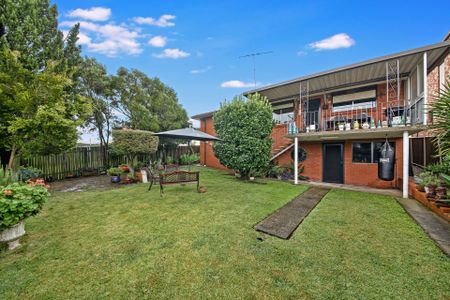 Three Bedroom Family Home - Photo 5