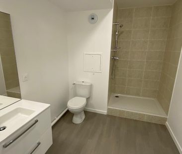 Location Appartement 2 pièces 38m² CLICHY SOUS BOIS 93390 - Photo 6