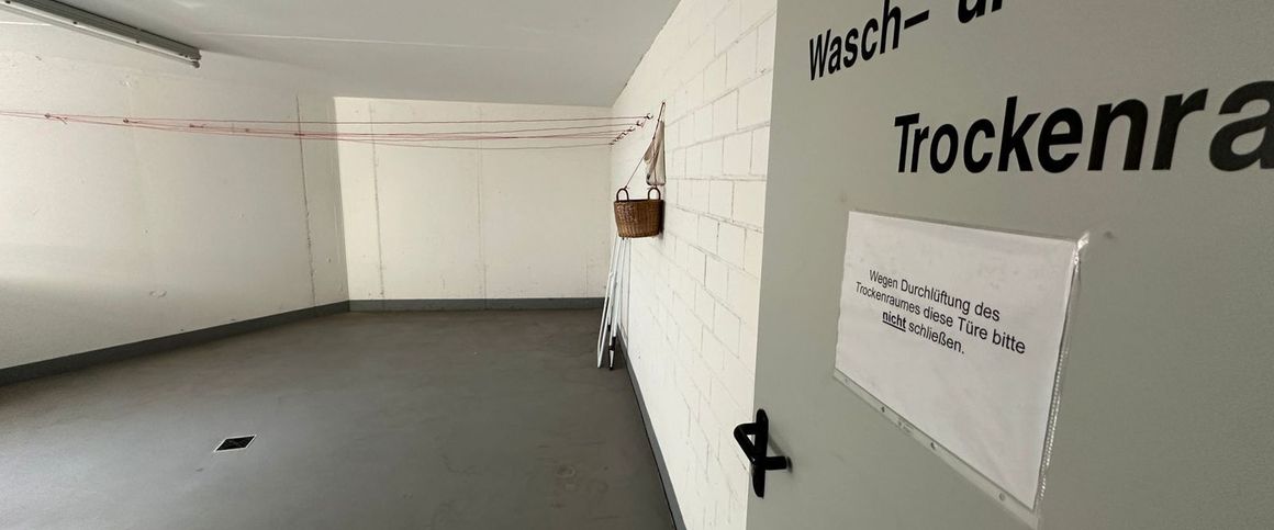 Lichtdurchflutete 3-Zimmer Erdgeschoss Wohnung mit Balkon, Keller und Tiefgaragenstellplatz in Trier Tarforst !! - Foto 1