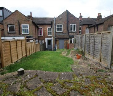 2 bed Terraced for rent - Photo 4