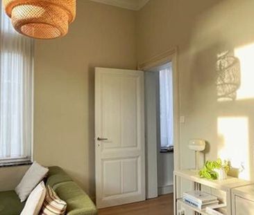 Appartement te huur in Liège voor € 675 met 1 slaapkamer - Photo 2