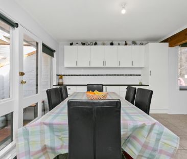 Spacious 3-Bedroom Home in Melton South - Photo 2