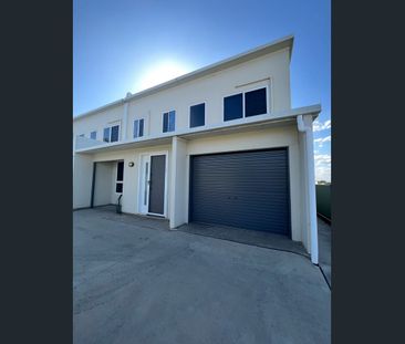 Large living areas 3 Bedroom Town house - Photo 5