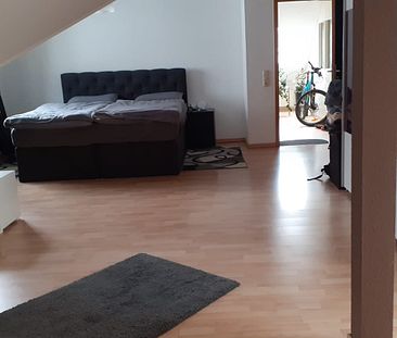 3-Zimmer Dachgeschoss-Wohnung mit herrlichem Balkon - Photo 1