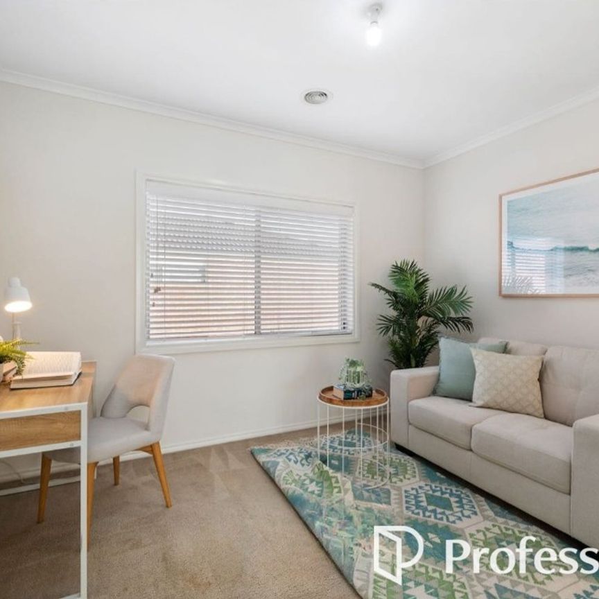Fully Furnished Room Moments from Monash University - Photo 1