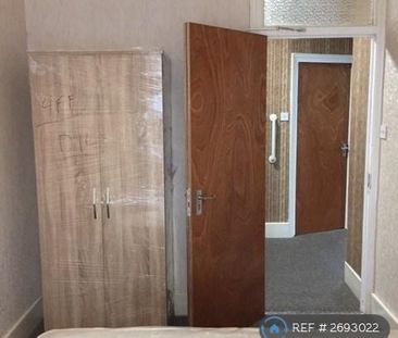 5 bedroom semi-detached house to rent - Photo 6