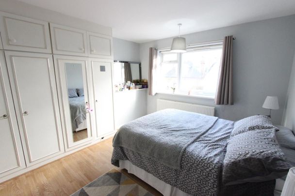 2 Bed Flat, Beaufort Court, N11 - Photo 1