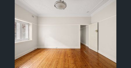 Spacious ground floor apartment - Photo 2