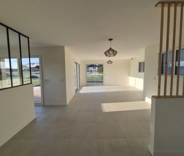 Maison 6 pièces - 119 m² - Photo 2