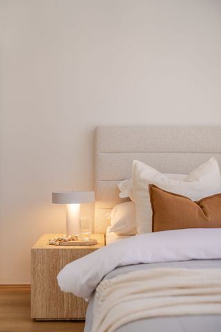 Sunlit Two-Bedroom Apartment Moments from Diamond Bay - Photo 4