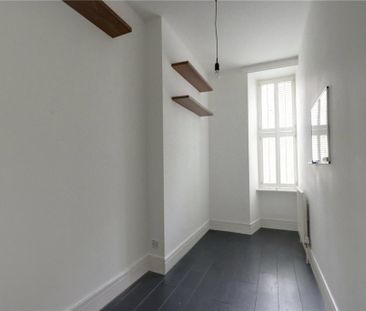 3 bedroom flat to rent - Photo 4