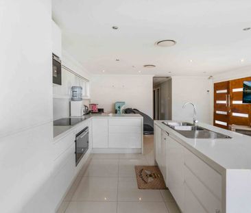 Low-Maintenance Family Home - Photo 6