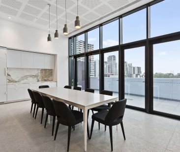 6102/500 Elizabeth Street, Melbourne - Photo 3