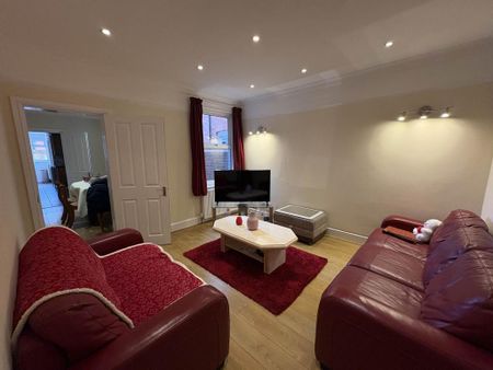 4 bedroom terraced house to rent - Photo 2