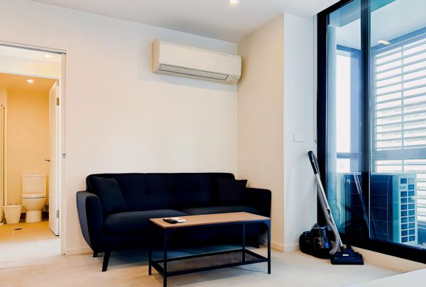 Master bedroom *1801 - Photo 1