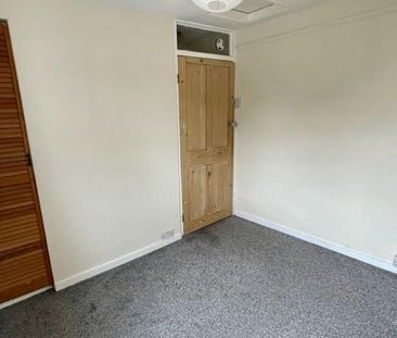 2 bedroom end of terrace house to rent - Photo 5