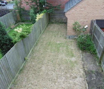 1 bedroom in a house share to rent - Photo 2