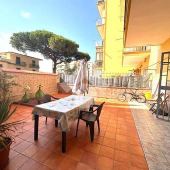 Trilocale in affitto - Photo 2