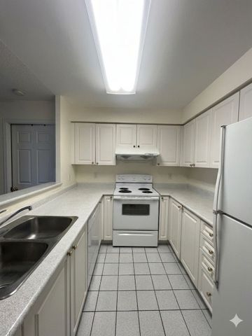 For Lease - 8 Pemberton Avenue Unit# Uph06, Toronto, Ontario - Photo 3