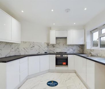 3 bedroom end of terrace house to rent - Photo 3
