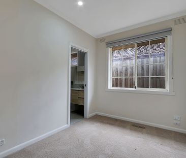 7 Gladesville Drive, Bentleigh East. - Photo 6