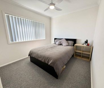 Spacious 3-Bedroom Modern Unit - Riverside Estate, Old Bar - Photo 2