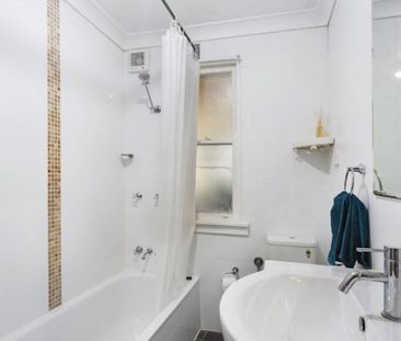 Three Bedroom House In A Quiet Location For Lease Now! - Photo 6