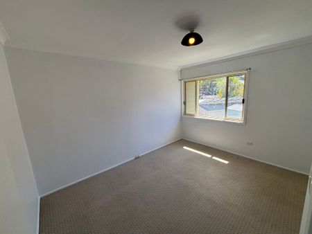 FRESHLY UPDATED 3-BEDROOM HOME WITH ENTERTAINING DECK - Photo 5