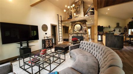 For Lease - 3968 30 Side Road, Innisfil, Ontario - Photo 4