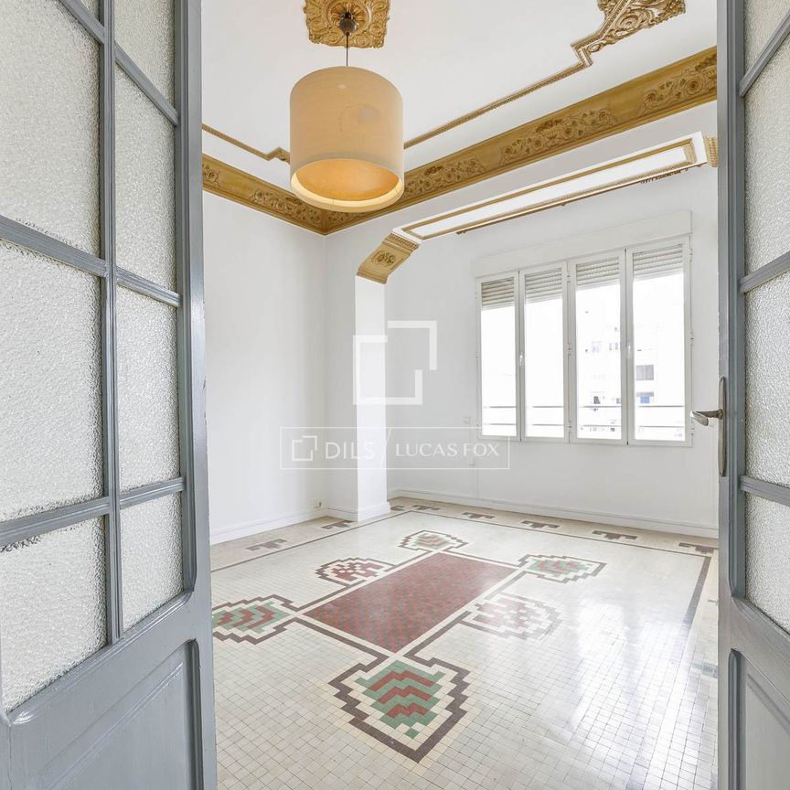 5 Bedroom apartment for rent in Gran Vía, Valencia - Photo 1