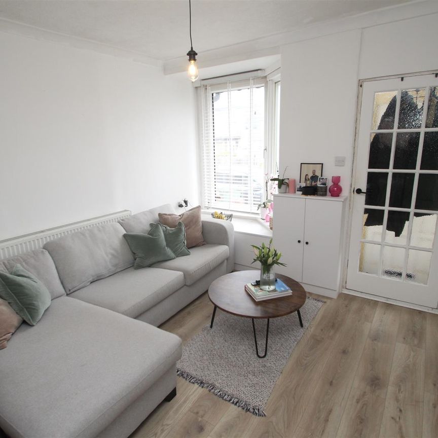 Henry Street, HP3 9DU, Hemel Hempstead - Photo 1