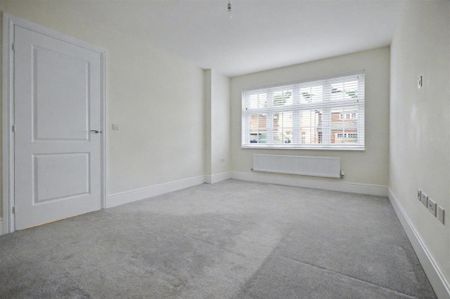 3 bedroom semi-detached house to rent - Photo 3