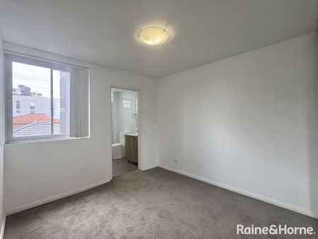 Convenient Location - Photo 2