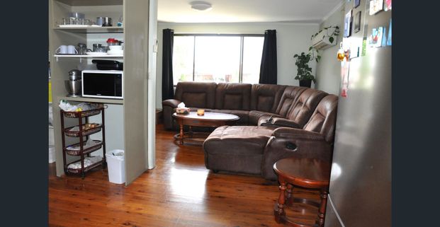 FOUR BEDROOMS HOUSE FOR LEASE - Photo 1