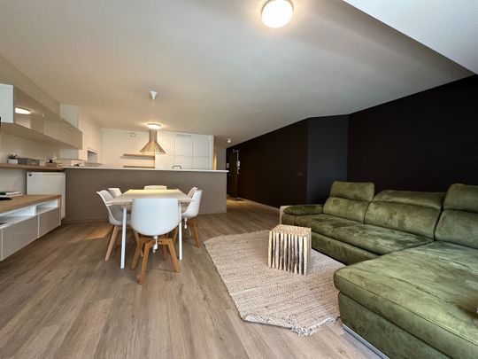 Gelijkvloers appartement met 3-slaapkamers en tuin in het Zoute. - Foto 1