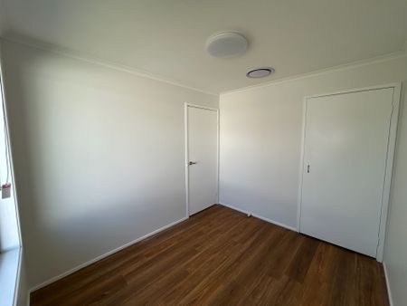 Coastal 4 Bed - 2 Bath, Outdoor Entertaining, Ducted Air - Photo 5