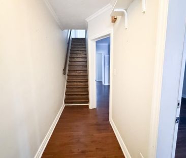 For Lease - 1529 Queen Street Unit# Main fl, Toronto, Ontario - Photo 2