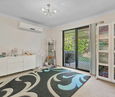 Spacious Family Living in Pimpama - Photo 1