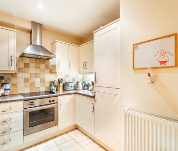 2 bedroom apartment to rent - Photo 5